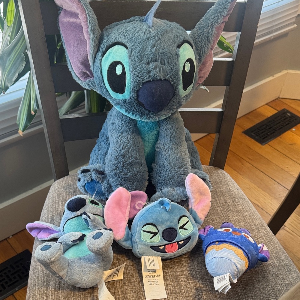 Lot of 4 different Stitch Plush Disney Store Lilo and Stitch